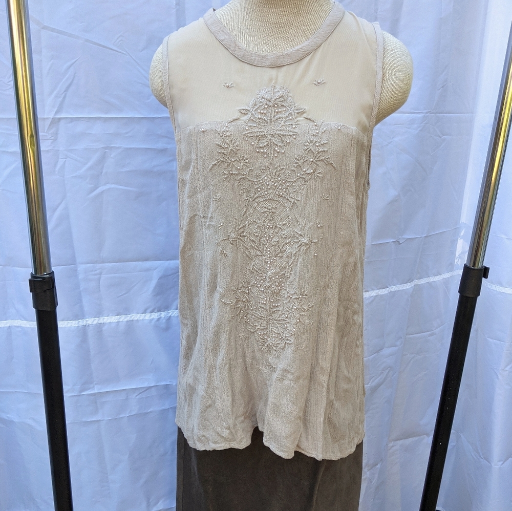 Elegant Embroidered Beaded Blouse - Picture 2 of 6